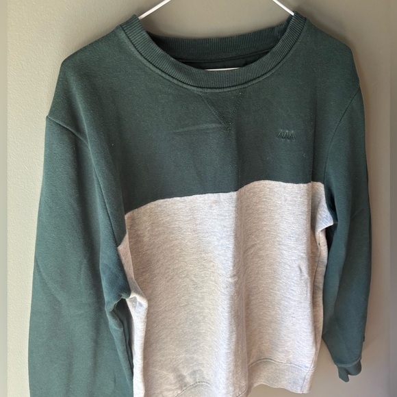 AM London, size Large men’s two toned crew neck long sleeve sweater - Picture 2 of 5